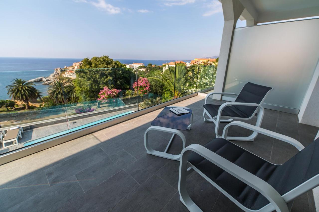 Hotel Villa R Кальві Екстер'єр фото