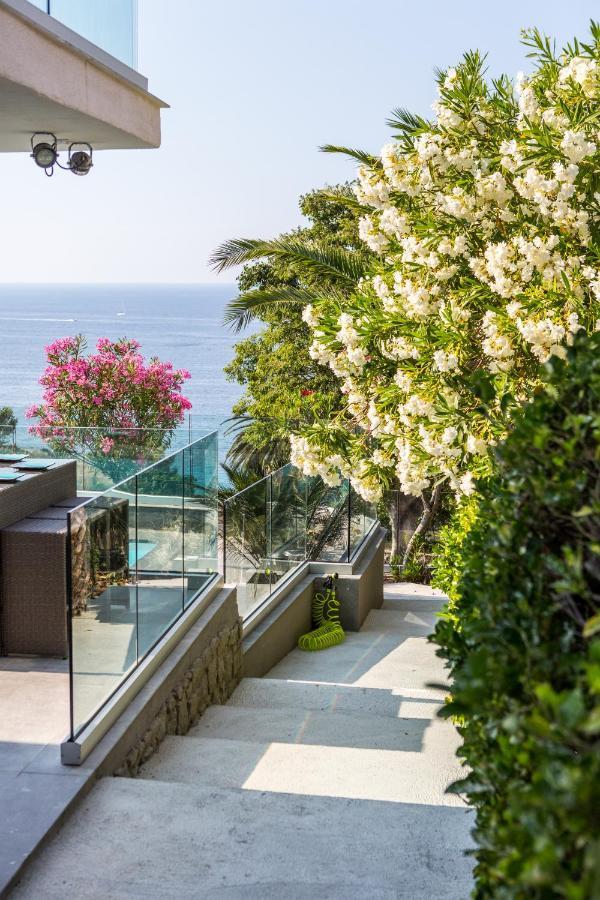 Hotel Villa R Кальві Екстер'єр фото