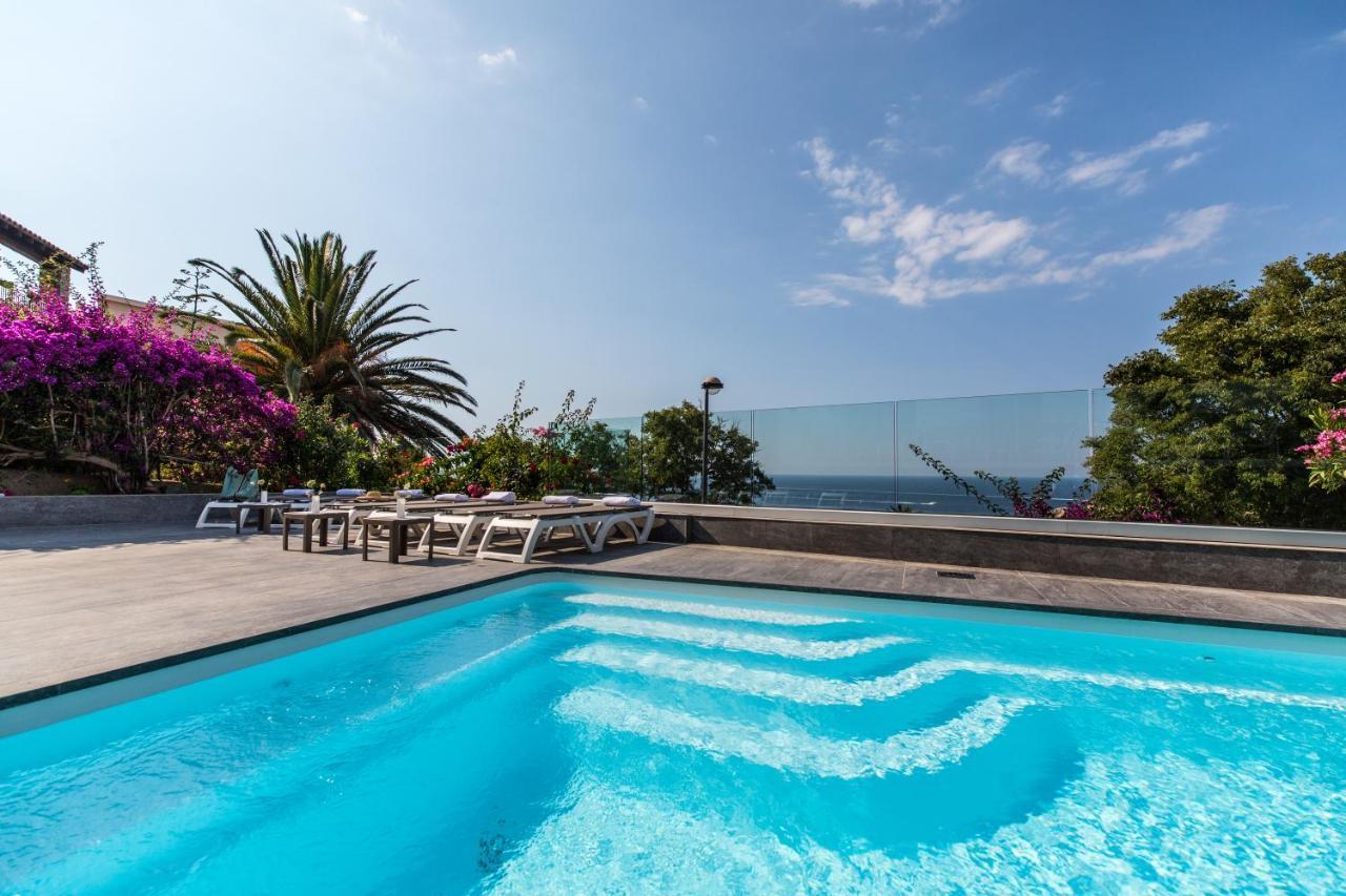 Hotel Villa R Кальві Екстер'єр фото
