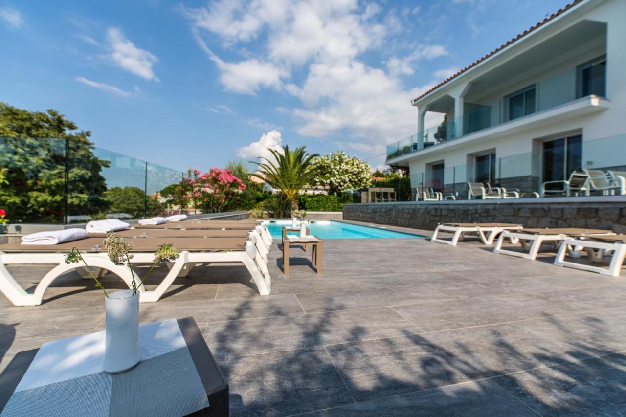 Hotel Villa R Кальві Екстер'єр фото